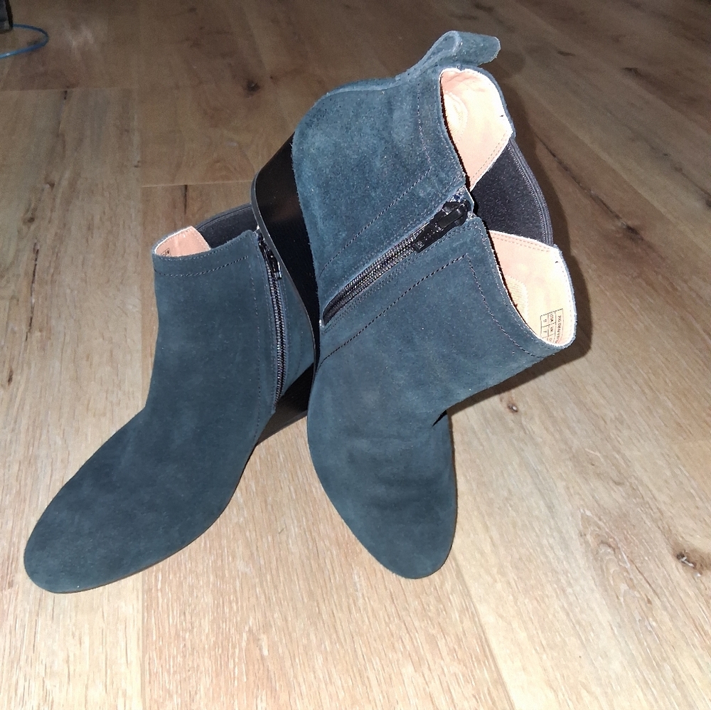 Vionic Dark Teal Suede Ankle Booties